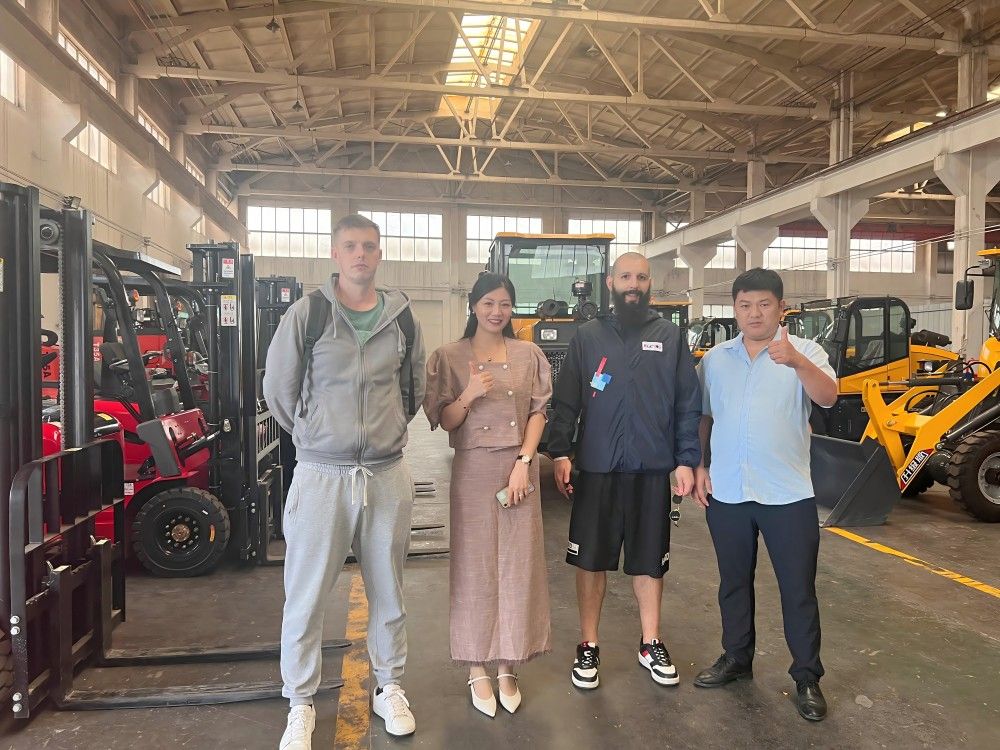 French Clients Tour Forklift Factory at Jining Fulton Machinery ...